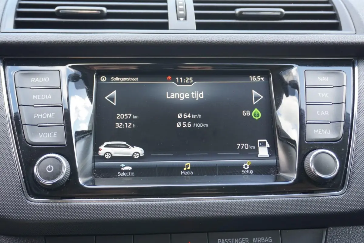 1.0 TSI 95pk Ambition | Navigatie | Smartlink | PDC Achter | Cruise Control