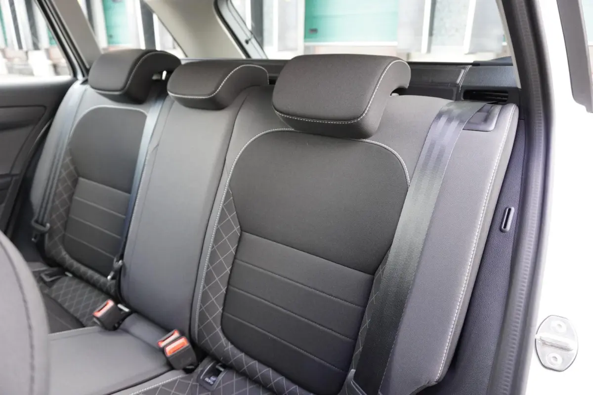 1.0 TSI 95pk Ambition | Navigatie | Smartlink | PDC Achter | Cruise Control