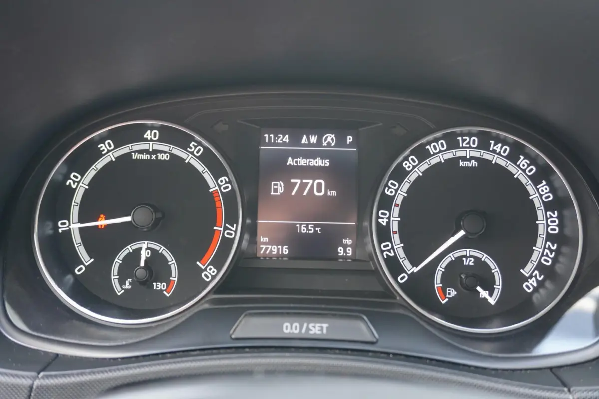 1.0 TSI 95pk Ambition | Navigatie | Smartlink | PDC Achter | Cruise Control