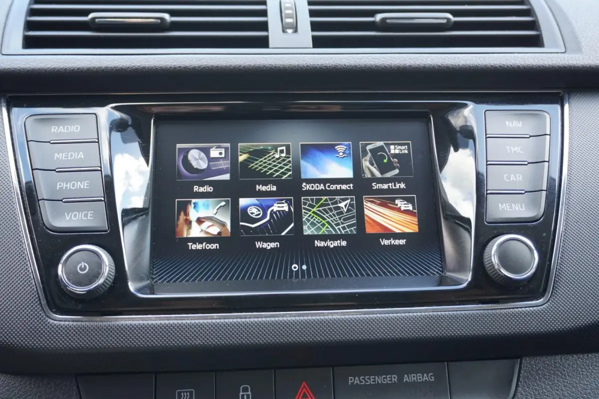 1.0 TSI 95pk Ambition | Navigatie | Smartlink | PDC Achter | Cruise Control