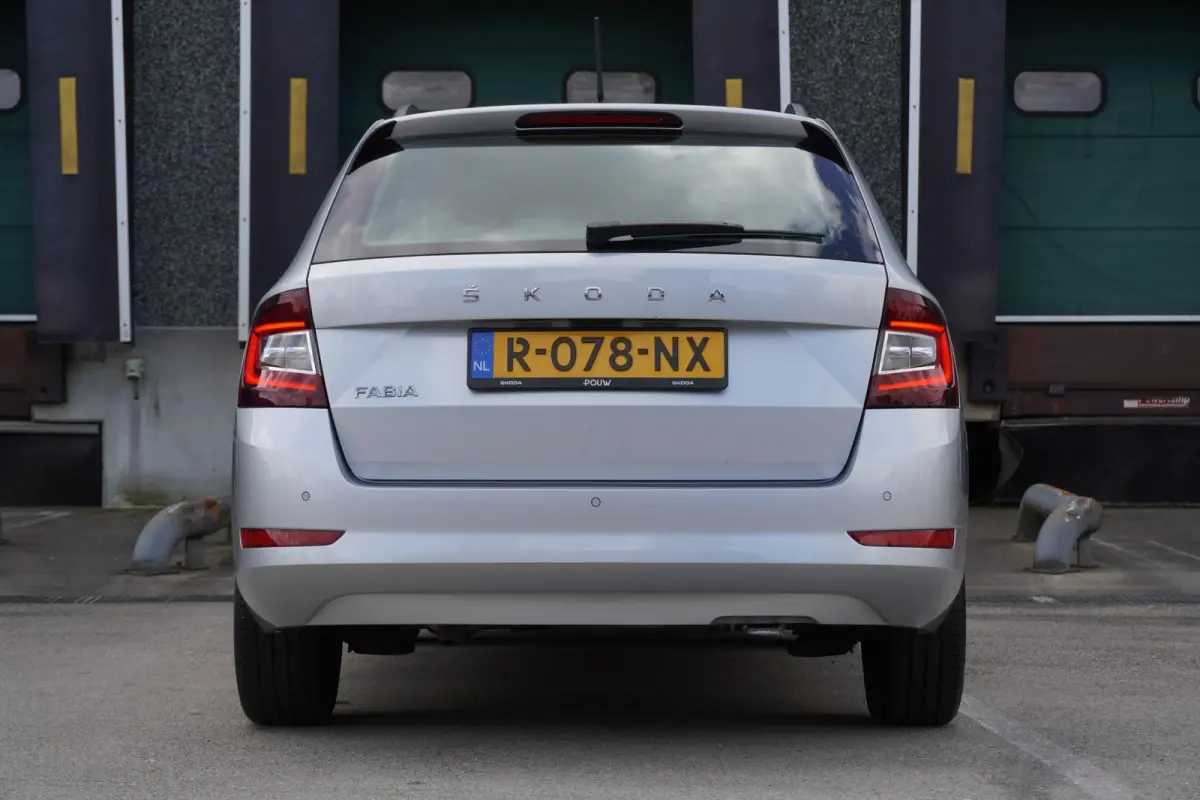 1.0 TSI 95pk Ambition | Navigatie | Smartlink | PDC Achter | Cruise Control