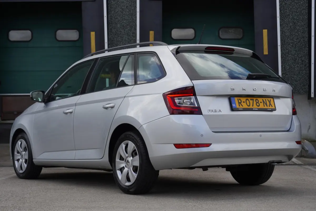 1.0 TSI 95pk Ambition | Navigatie | Smartlink | PDC Achter | Cruise Control