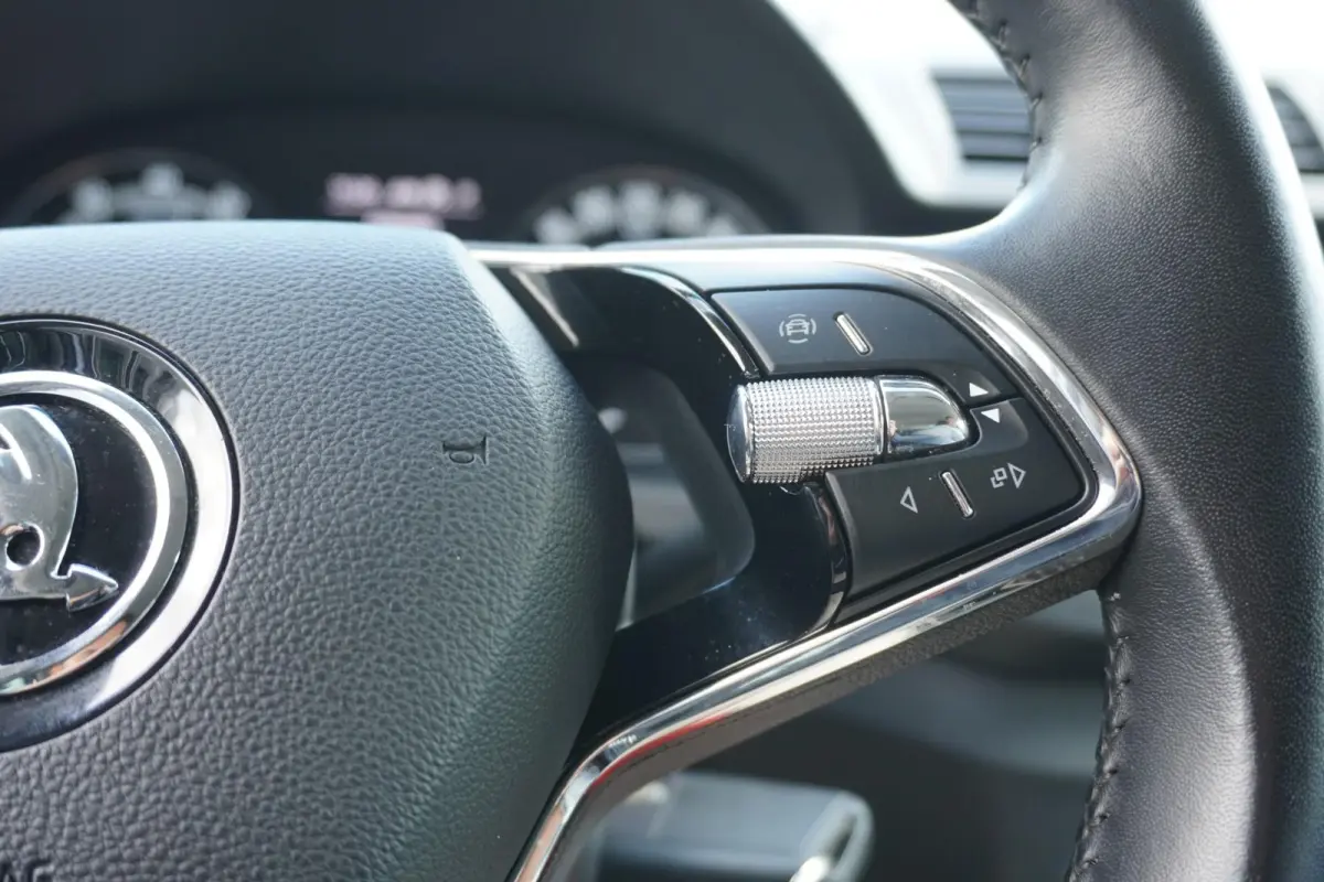 1.0 TSI 95pk Ambition | Navigatie | Smartlink | PDC Achter | Cruise Control