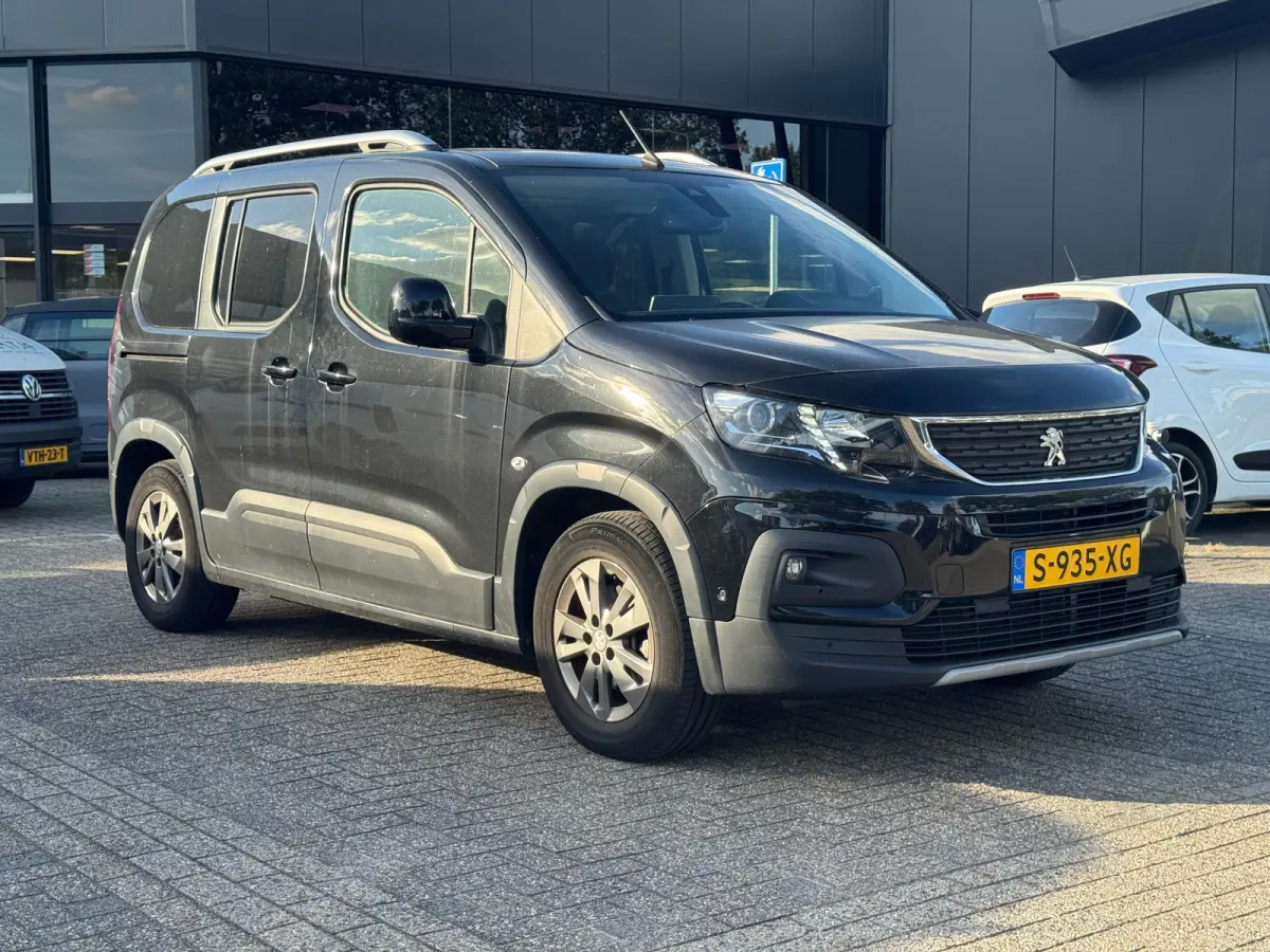EV Allure Pack 50 kWh | Camera | Apple Carplay | Parkeersensoren V+A | Cruise control | DAB | Airco |