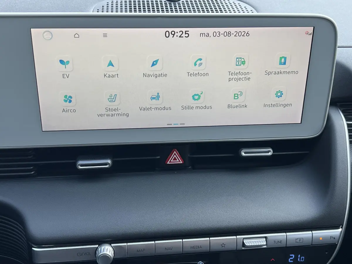 Style 73kWh / Dealer onderhouden / Accu SoH 100 % / Fabrieksgarantie tot 05-2027 / WLTP 481 km stad 686 km / CCS snel laden / warmtepomp / 1.600 kg trekgewicht / Stuur- en stoelverwarming / 