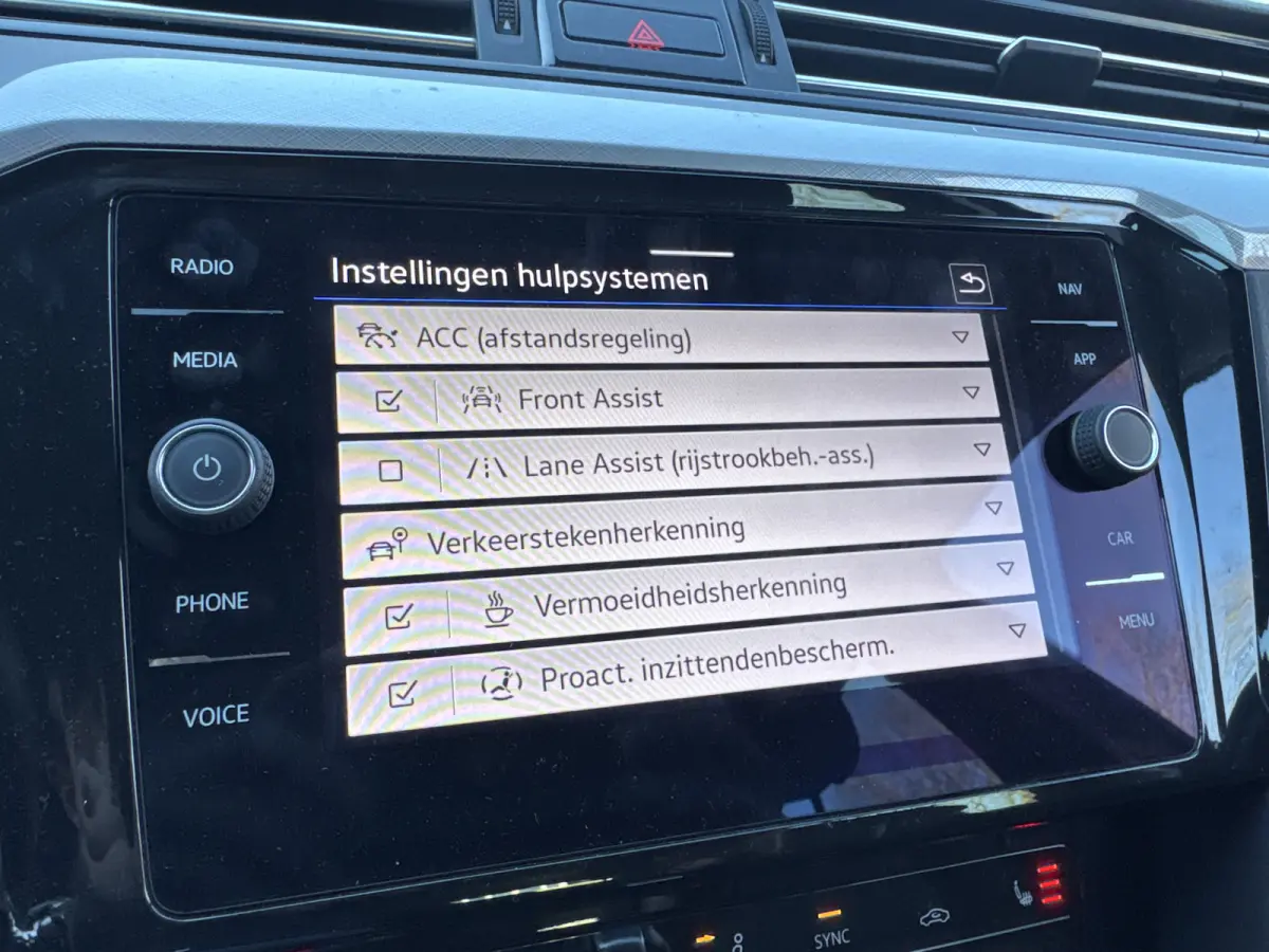 1.5 TSI 150PK DSG BUSINESS CAMERA/NAVI/CARPLAY