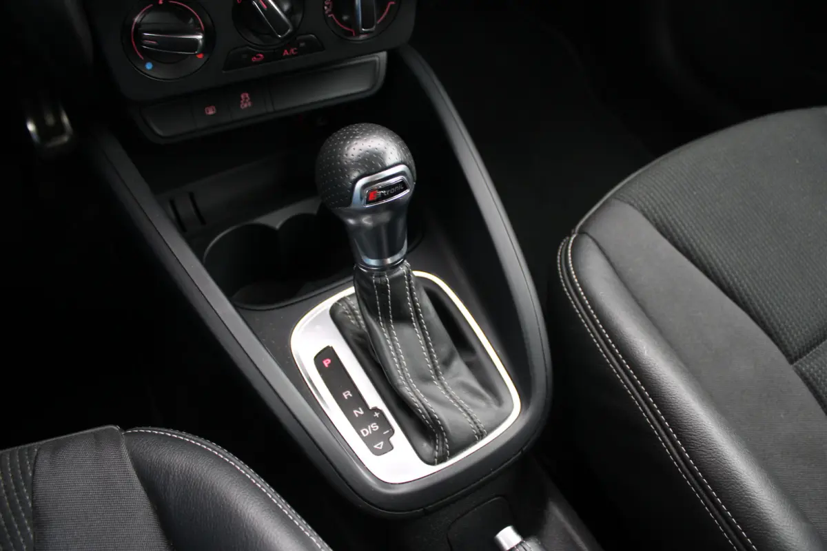 1.0 TFSI Advance Sport//S-Line//85.168km!!