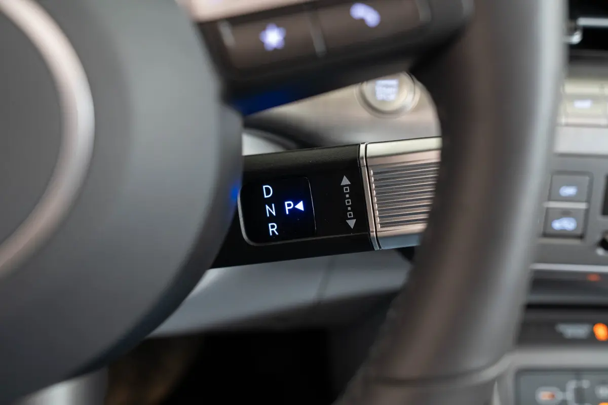 1.6 GDI HEV Premium Sky | Schuif-Kanteldak | Stoel & Stuurverwarming | Bose Audio | Keyless | Navigatie | Climate Controle |