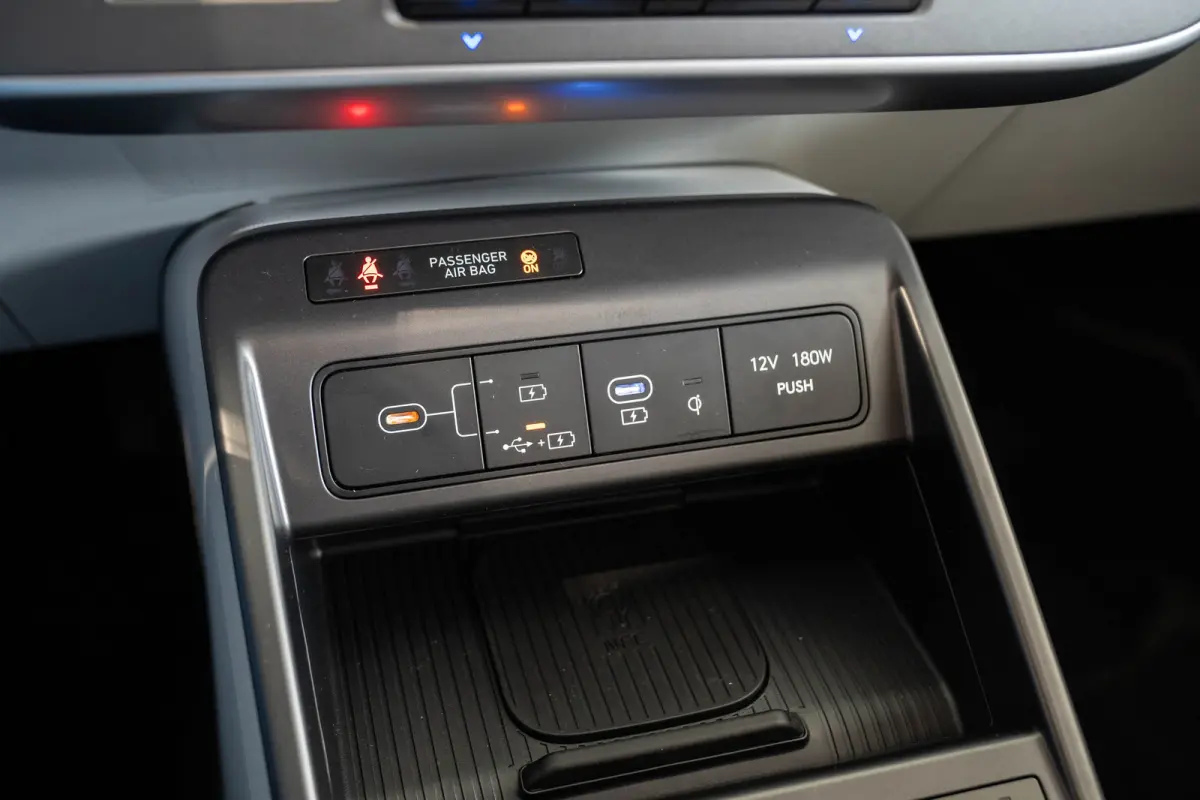 1.6 GDI HEV Premium Sky | Schuif-Kanteldak | Stoel & Stuurverwarming | Bose Audio | Keyless | Navigatie | Climate Controle |