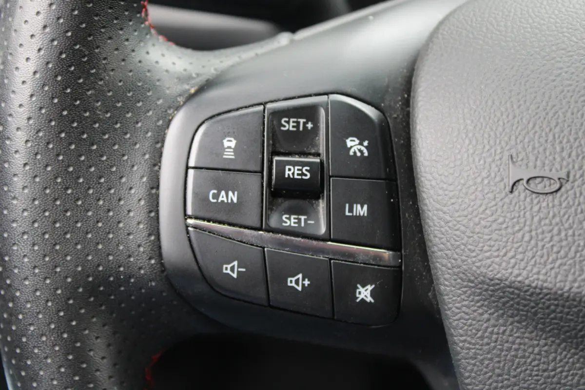 1.0 EcoBoost Hybrid ST Line