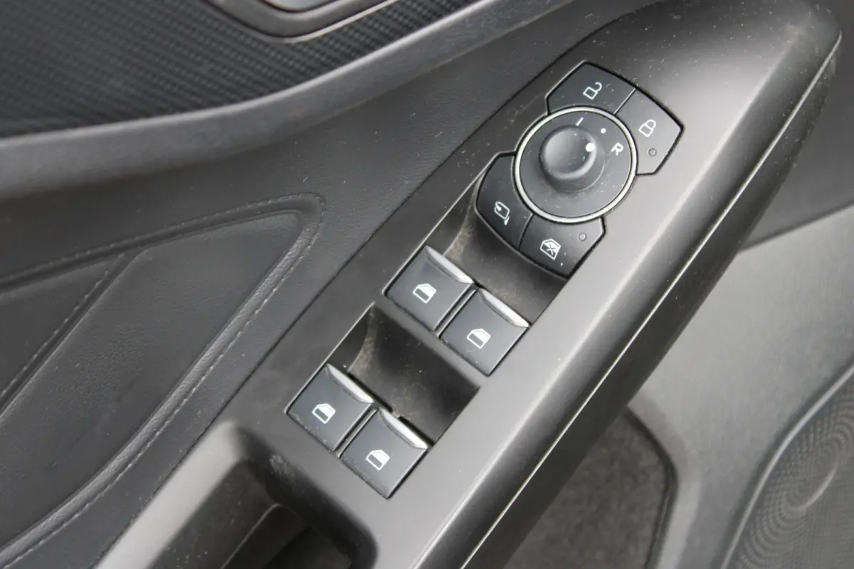 1.0 EcoBoost Hybrid ST Line