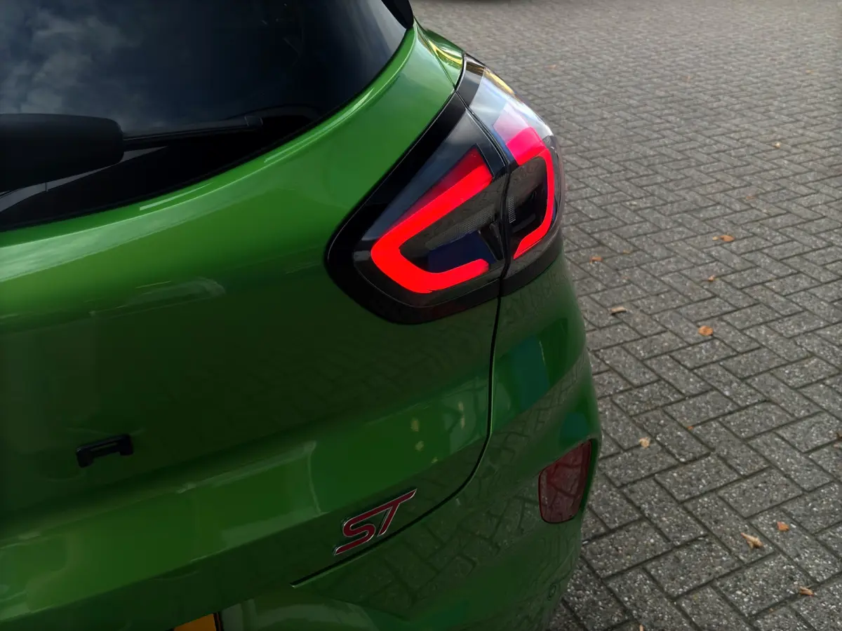 1.5 EcoBoost ST-X 200pk | Performance Pack | Org. NL | Pano | Stoelverwarming | Camera