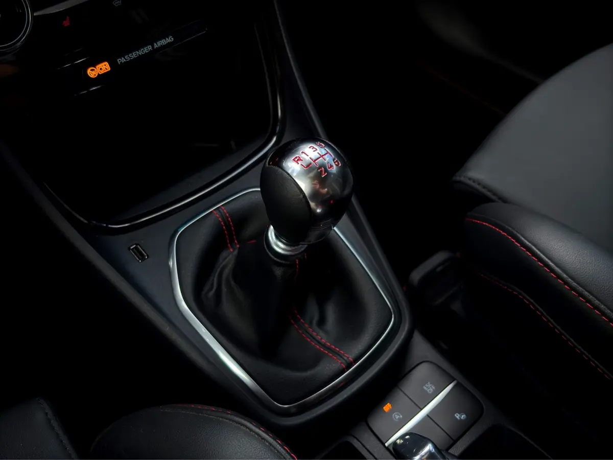 1.5 EcoBoost ST-X 200pk | Performance Pack | Org. NL | Pano | Stoelverwarming | Camera