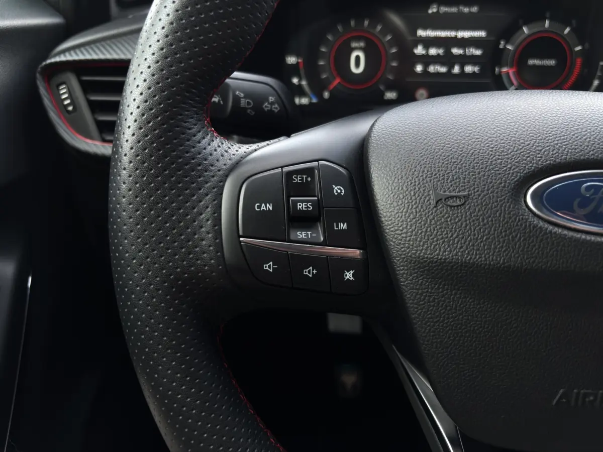1.5 EcoBoost ST-X 200pk | Performance Pack | Org. NL | Pano | Stoelverwarming | Camera