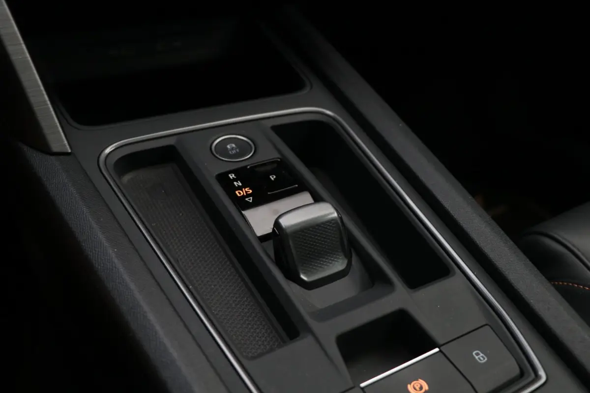 1.4 e-Hybrid 245PK VZ Performance Panodak Carbon Schaalzetels Matrix-Beam AdaptiveCruise Led Stoelverw AppleCarplay 32000KM BJ2024