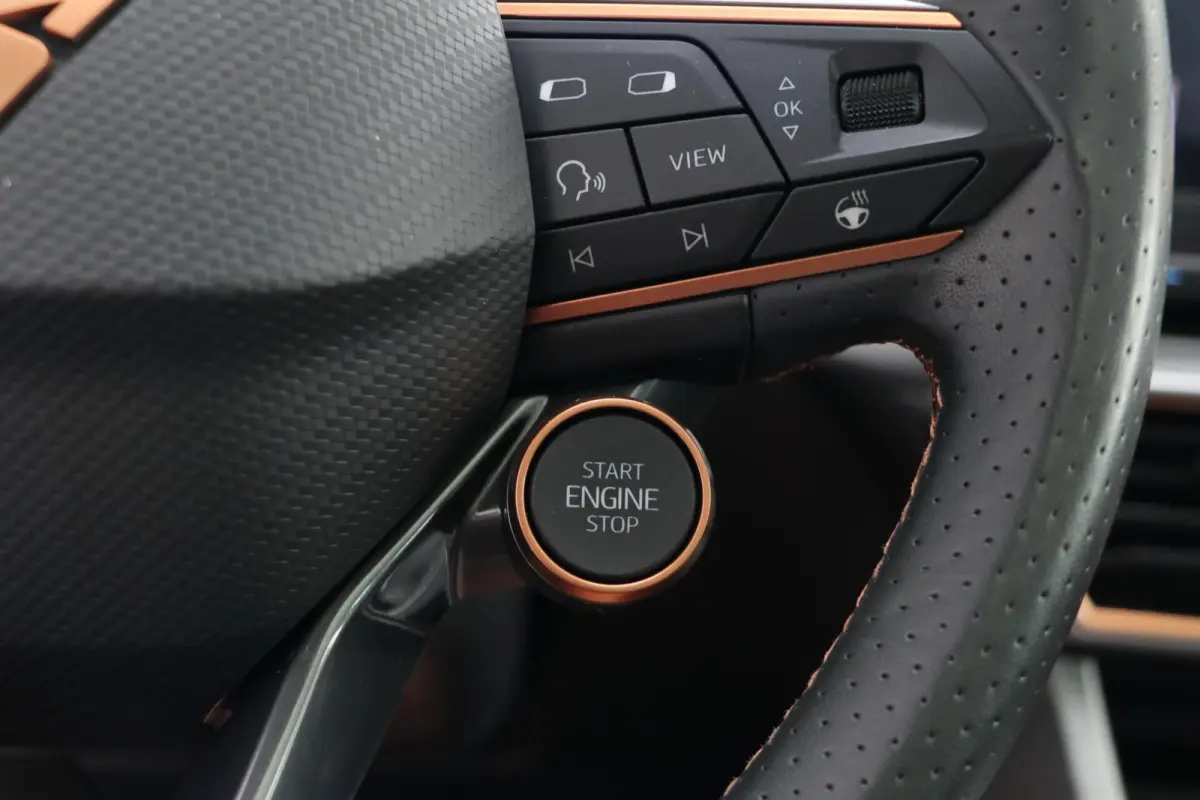 1.4 e-Hybrid 245PK VZ Performance Panodak Carbon Schaalzetels Matrix-Beam AdaptiveCruise Led Stoelverw AppleCarplay 32000KM BJ2024