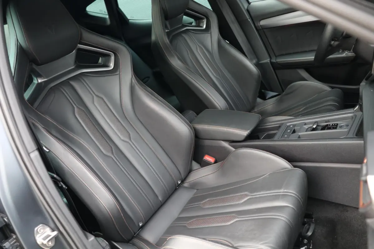 1.4 e-Hybrid 245PK VZ Performance Panodak Carbon Schaalzetels Matrix-Beam AdaptiveCruise Led Stoelverw AppleCarplay 32000KM BJ2024