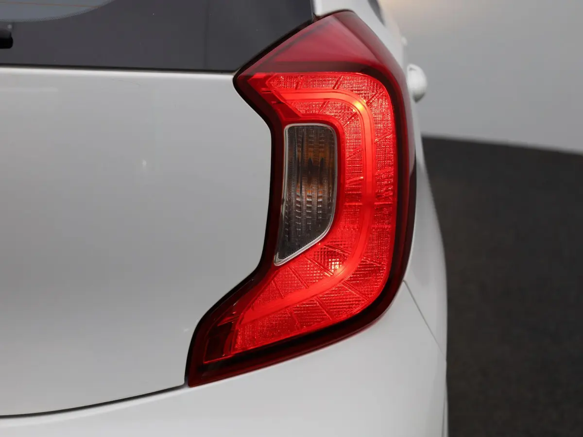 1.0 DPi ComfortLine | APPLE CARPLAY | AIRCO | BT TELEFOON | 5 DEURS | CENTRALE DEUR VERGRENDLING | CRUISE CONTROL |