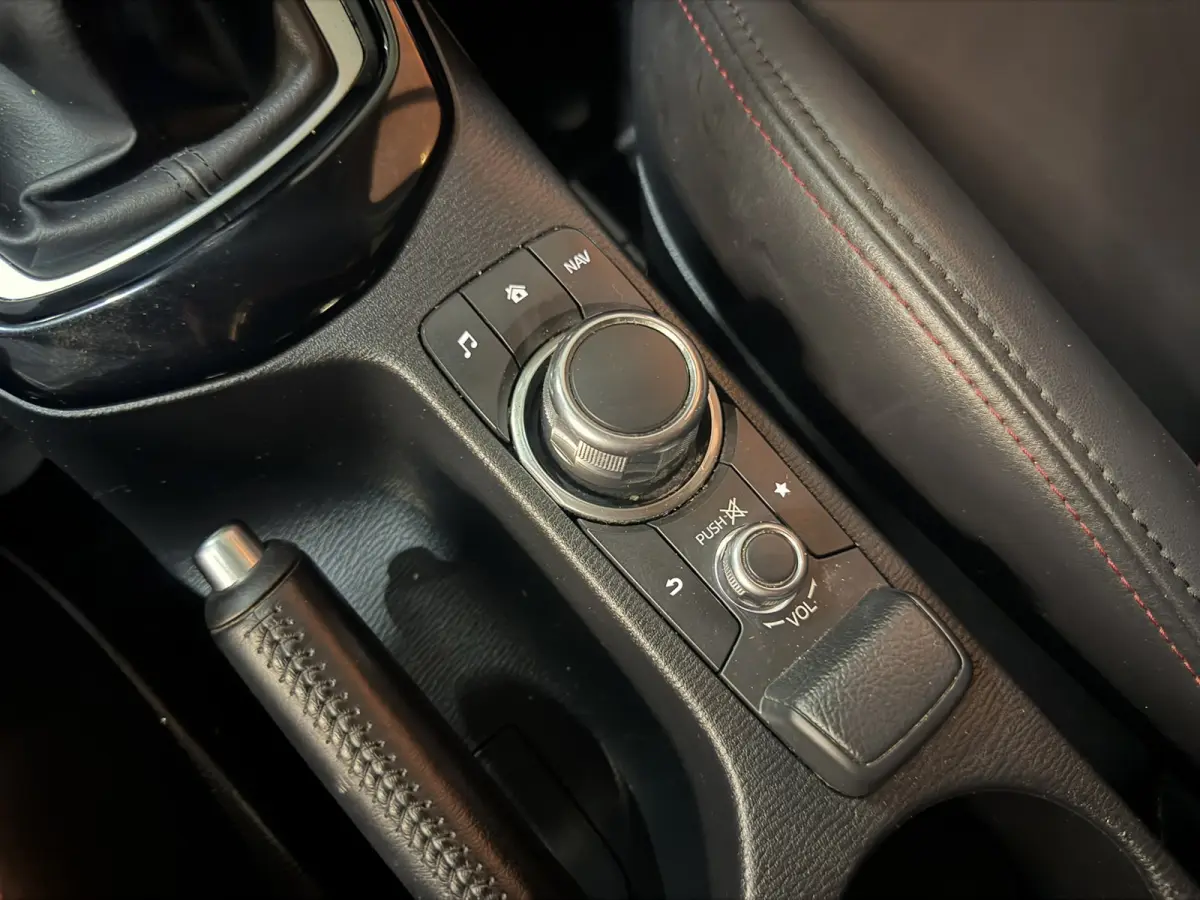 2.0 SkyActiv-G 120 GT-M Garantie Xenon Camera Head up Rijklaar