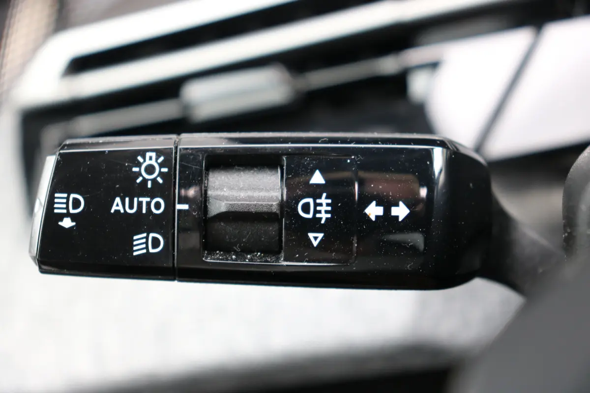 1.2 Hybrid 136 GT 7p | Schuif kanteldak | Alcantara | 360 Pakket | | Panoramadak | Rondomzicht camera | Voorstoelen verwarmd | Achterbank verwarmd | Navi | Apple Carplay/Android  |
