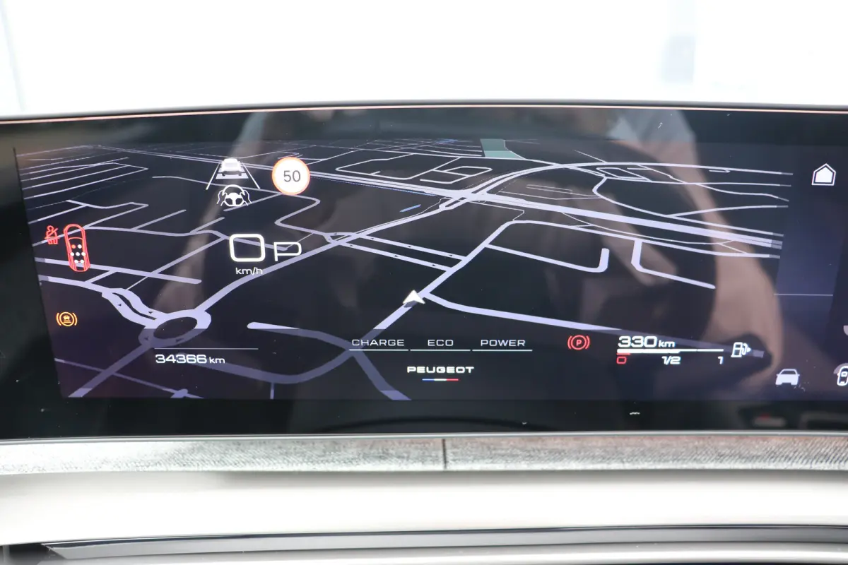 1.2 Hybrid 136 GT 7p | Schuif kanteldak | Alcantara | 360 Pakket | | Panoramadak | Rondomzicht camera | Voorstoelen verwarmd | Achterbank verwarmd | Navi | Apple Carplay/Android  |
