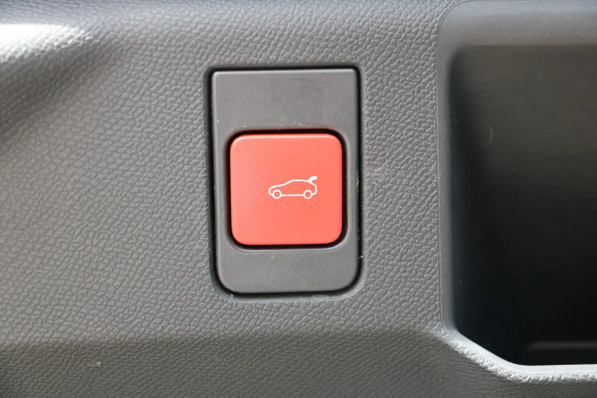1.2 Hybrid 136 GT 7p | Schuif kanteldak | Alcantara | 360 Pakket | | Panoramadak | Rondomzicht camera | Voorstoelen verwarmd | Achterbank verwarmd | Navi | Apple Carplay/Android  |