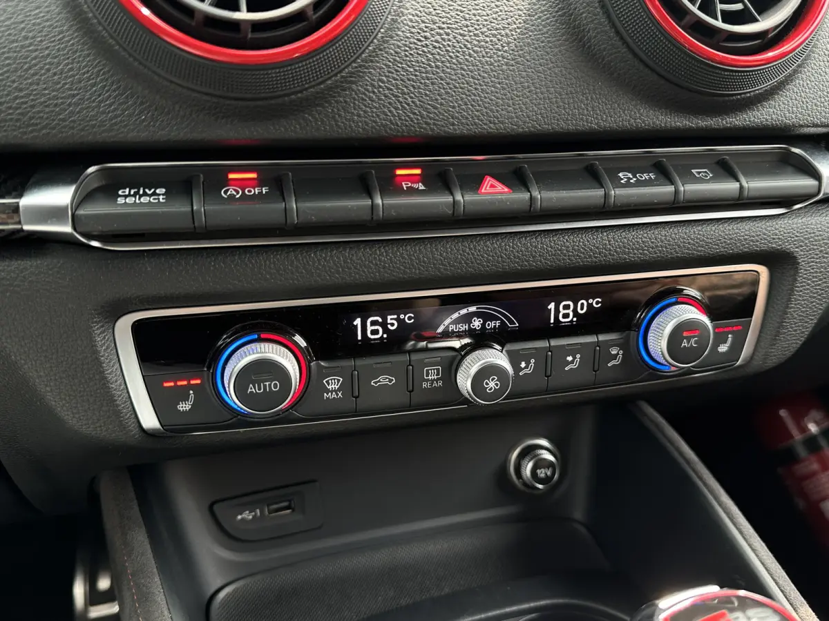 2.5 TFSI Quattro Panoramadak, B&O, Maxton, Carbon