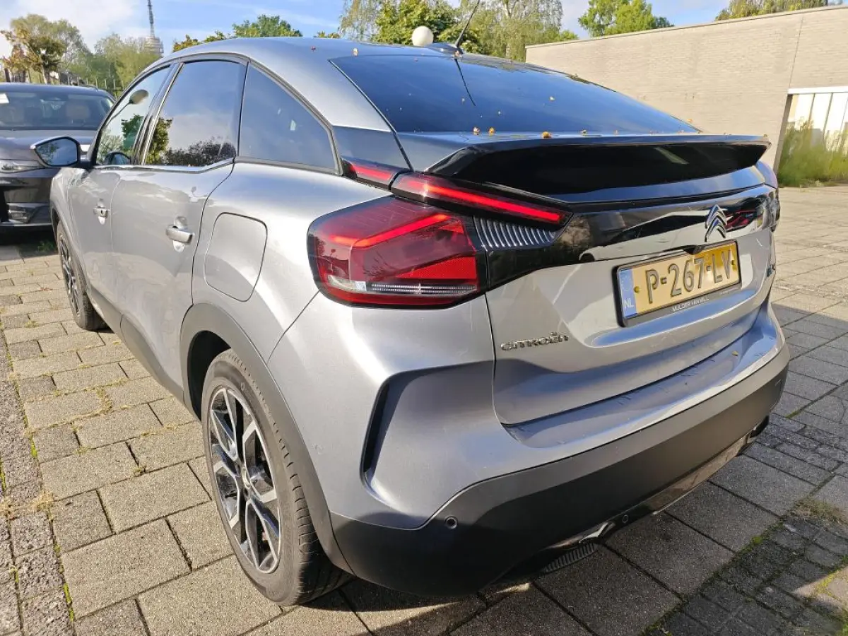 Feel Pack 50 kWh CARPLAY | STUUR+ STOEL+ VOORRUIT VERWARMING | CAMERA | ADAPTIVE CRUISE
