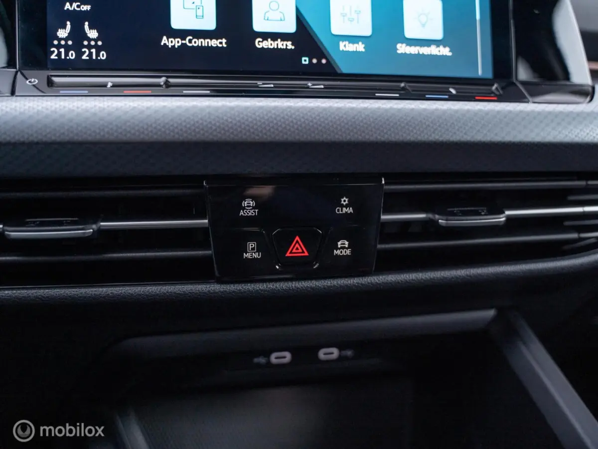 1.5 eTSI Life Business|Stuur+Stoel verw|Adapt.cruise|LED|Clima|Carplay