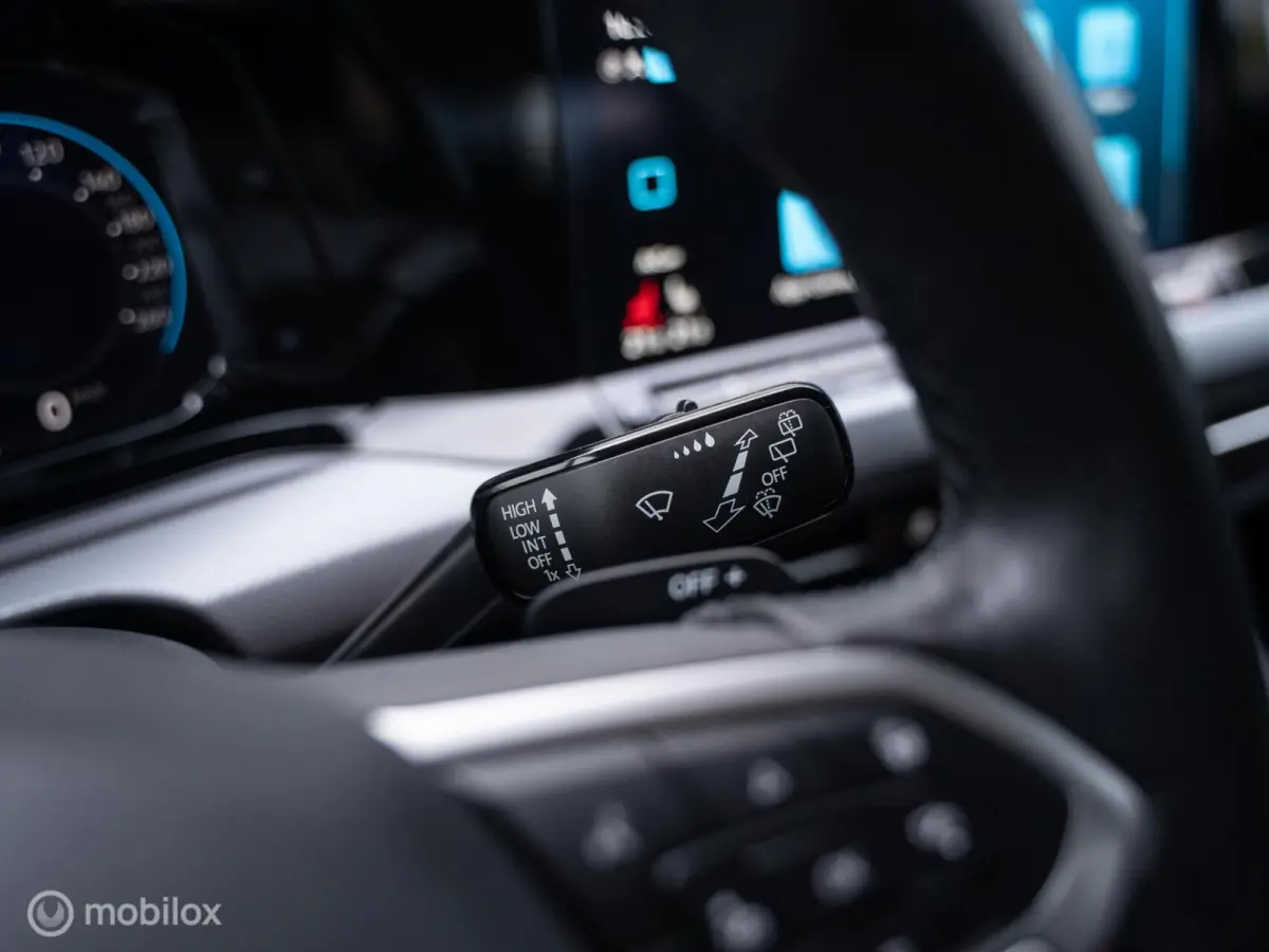 1.5 eTSI Life Business|Stuur+Stoel verw|Adapt.cruise|LED|Clima|Carplay