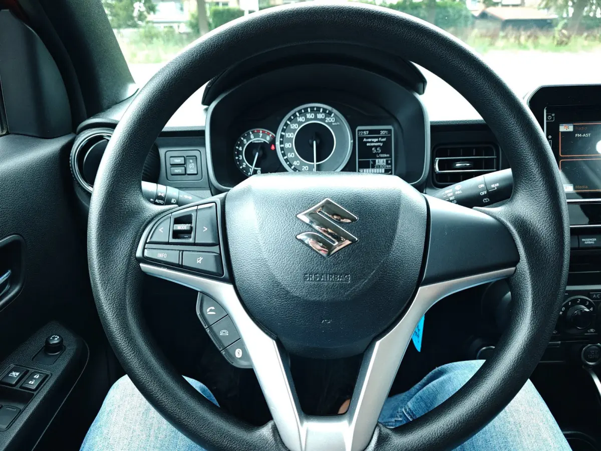 1.2 Smart Hybrid Select | Achteruitrijcamera | Stoelverwarming | NL- auto