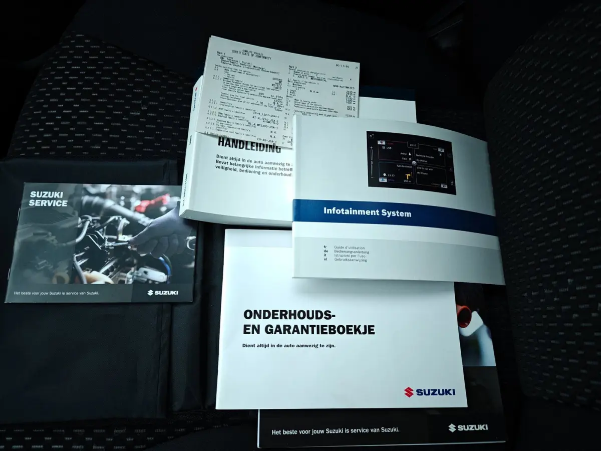 1.2 Smart Hybrid Select | Achteruitrijcamera | Stoelverwarming | NL- auto