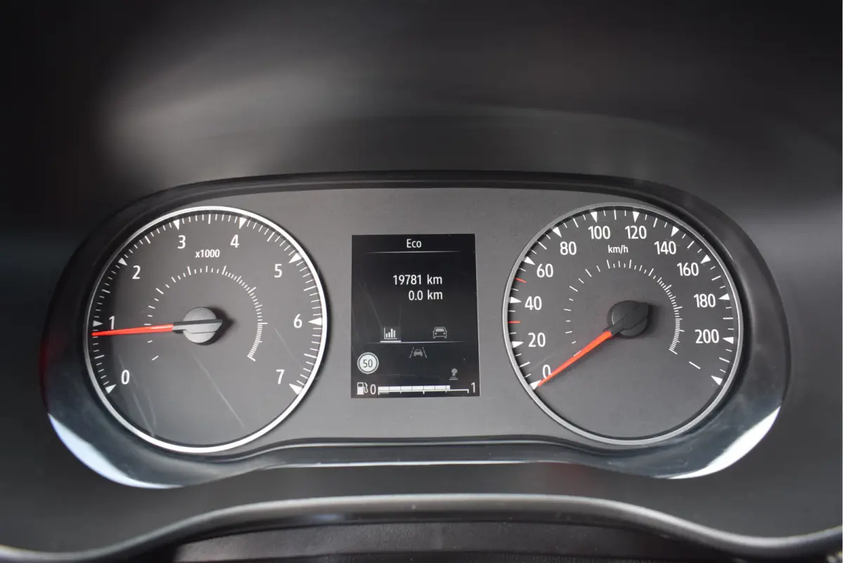 1.0 TCe 110 Expression | NL-Auto | Navi | Appple Carplay/Android Auto