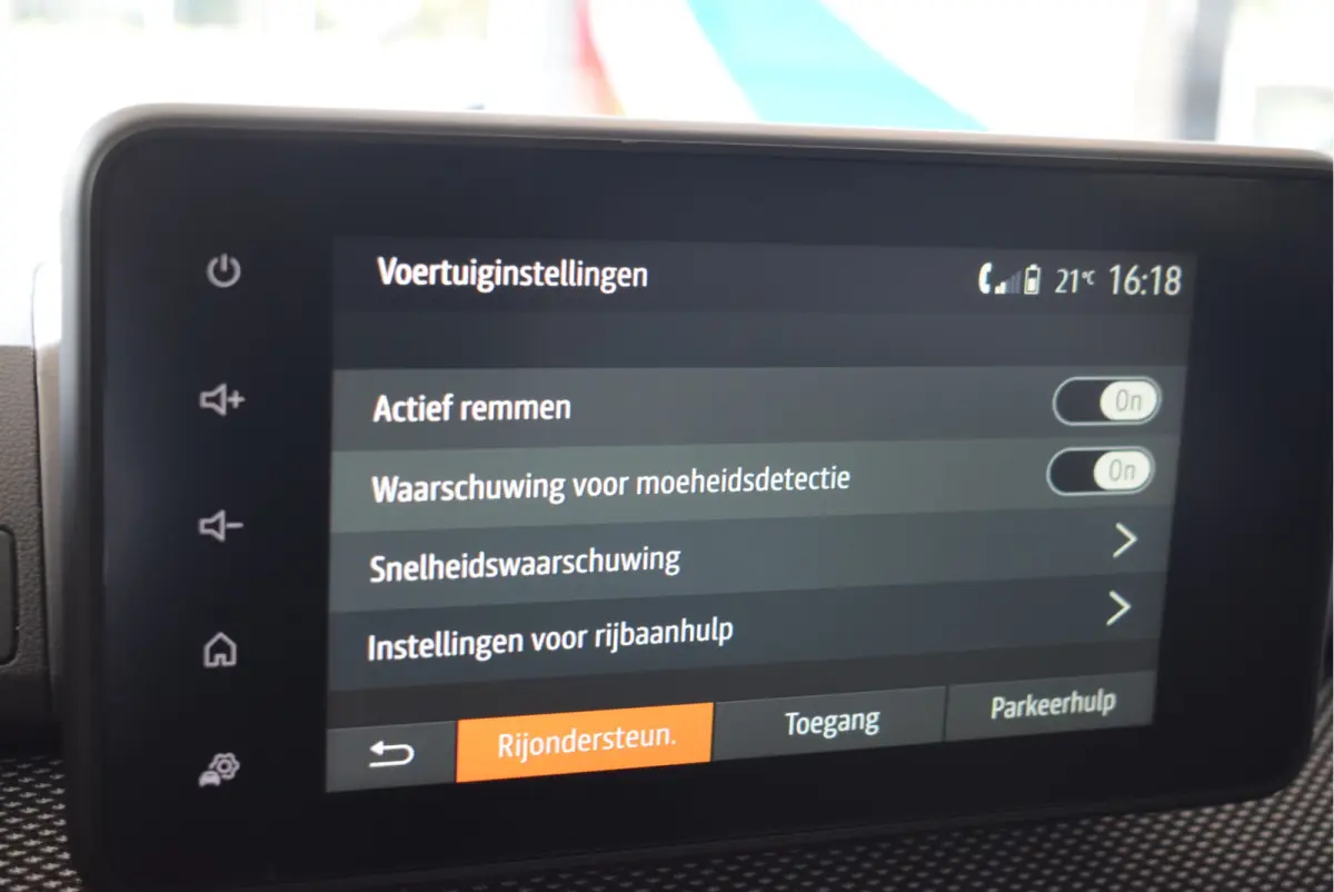 1.0 TCe 110 Expression | NL-Auto | Navi | Appple Carplay/Android Auto