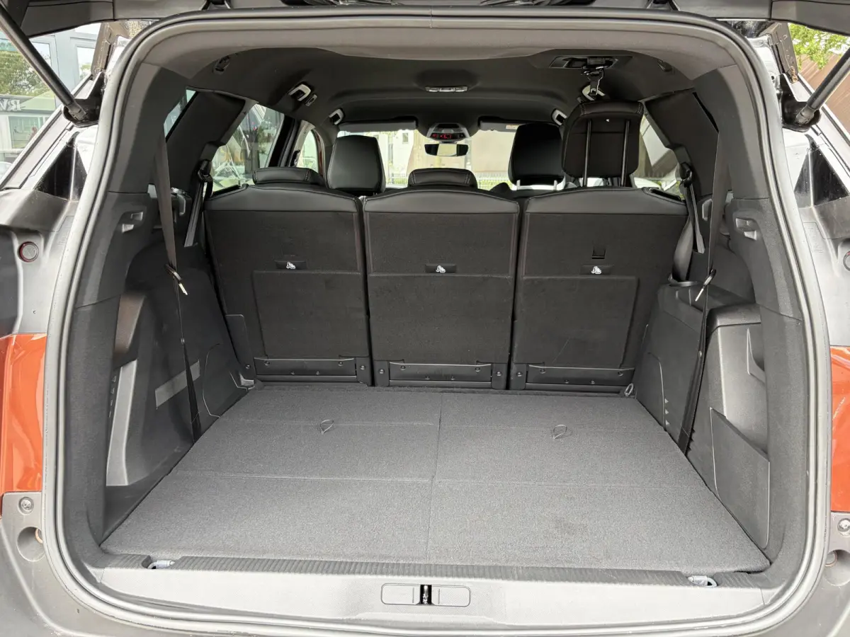 GT HYBRID VAN:33.900,- VOOR:29.877,- UW HERFSTVOORDEEL: 4.023,- | 7 PER. | ADAPT. CRUISE CONTROL | RIJKLAARPRIJS INCL. 12 MND BOVAG GARANTIE|