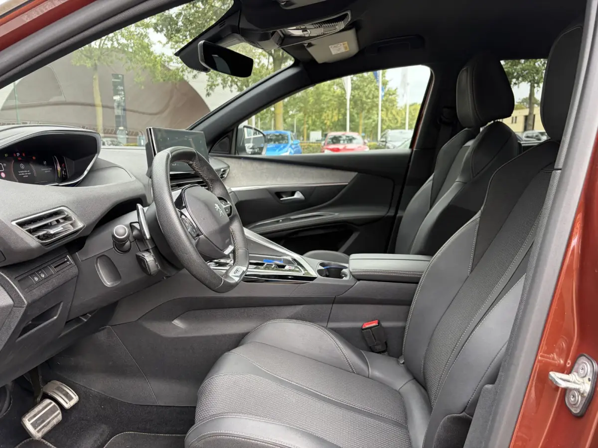 GT HYBRID VAN:33.900,- VOOR:29.877,- UW HERFSTVOORDEEL: 4.023,- | 7 PER. | ADAPT. CRUISE CONTROL | RIJKLAARPRIJS INCL. 12 MND BOVAG GARANTIE|