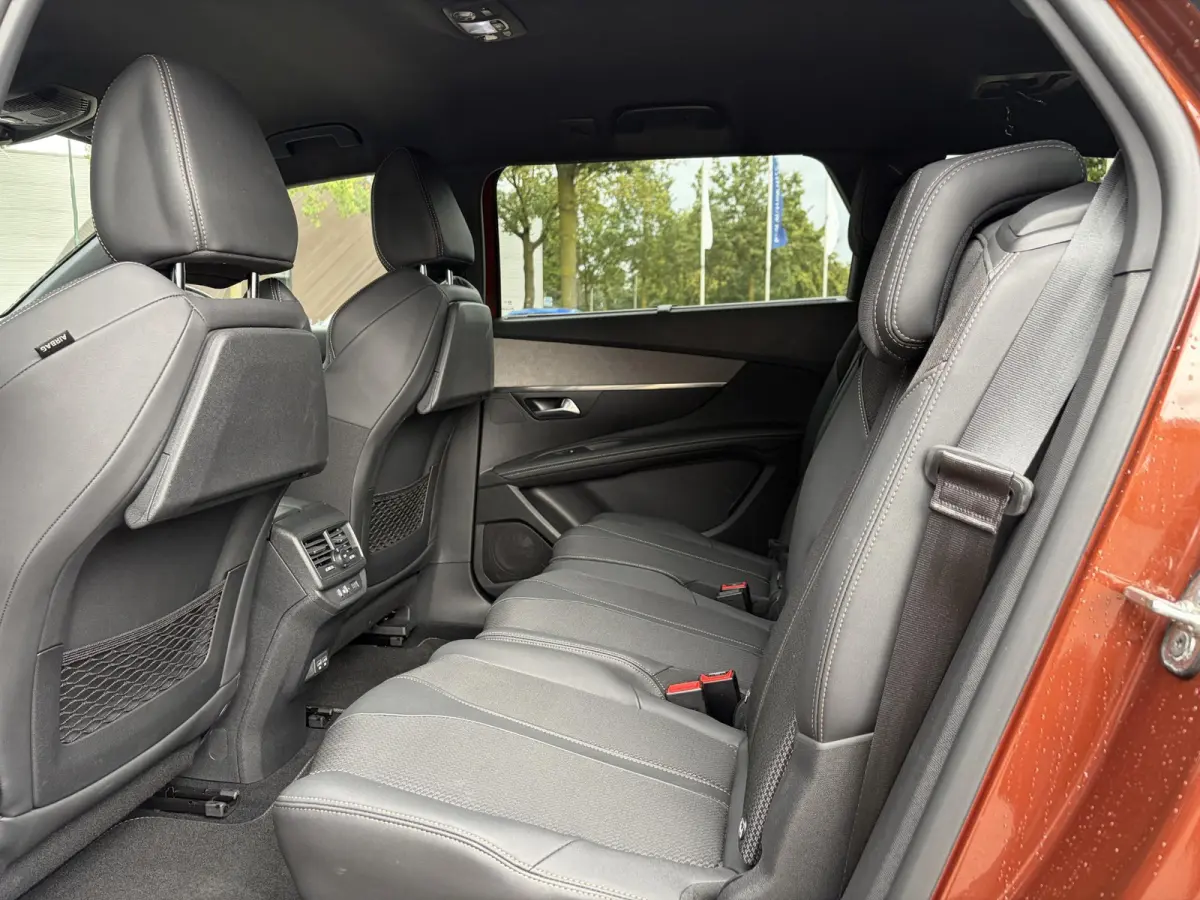 GT HYBRID VAN:33.900,- VOOR:29.877,- UW HERFSTVOORDEEL: 4.023,- | 7 PER. | ADAPT. CRUISE CONTROL | RIJKLAARPRIJS INCL. 12 MND BOVAG GARANTIE|