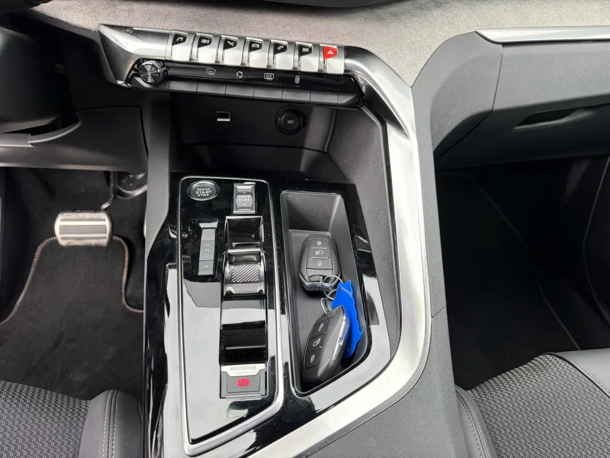 GT HYBRID VAN:33.900,- VOOR:29.877,- UW HERFSTVOORDEEL: 4.023,- | 7 PER. | ADAPT. CRUISE CONTROL | RIJKLAARPRIJS INCL. 12 MND BOVAG GARANTIE|