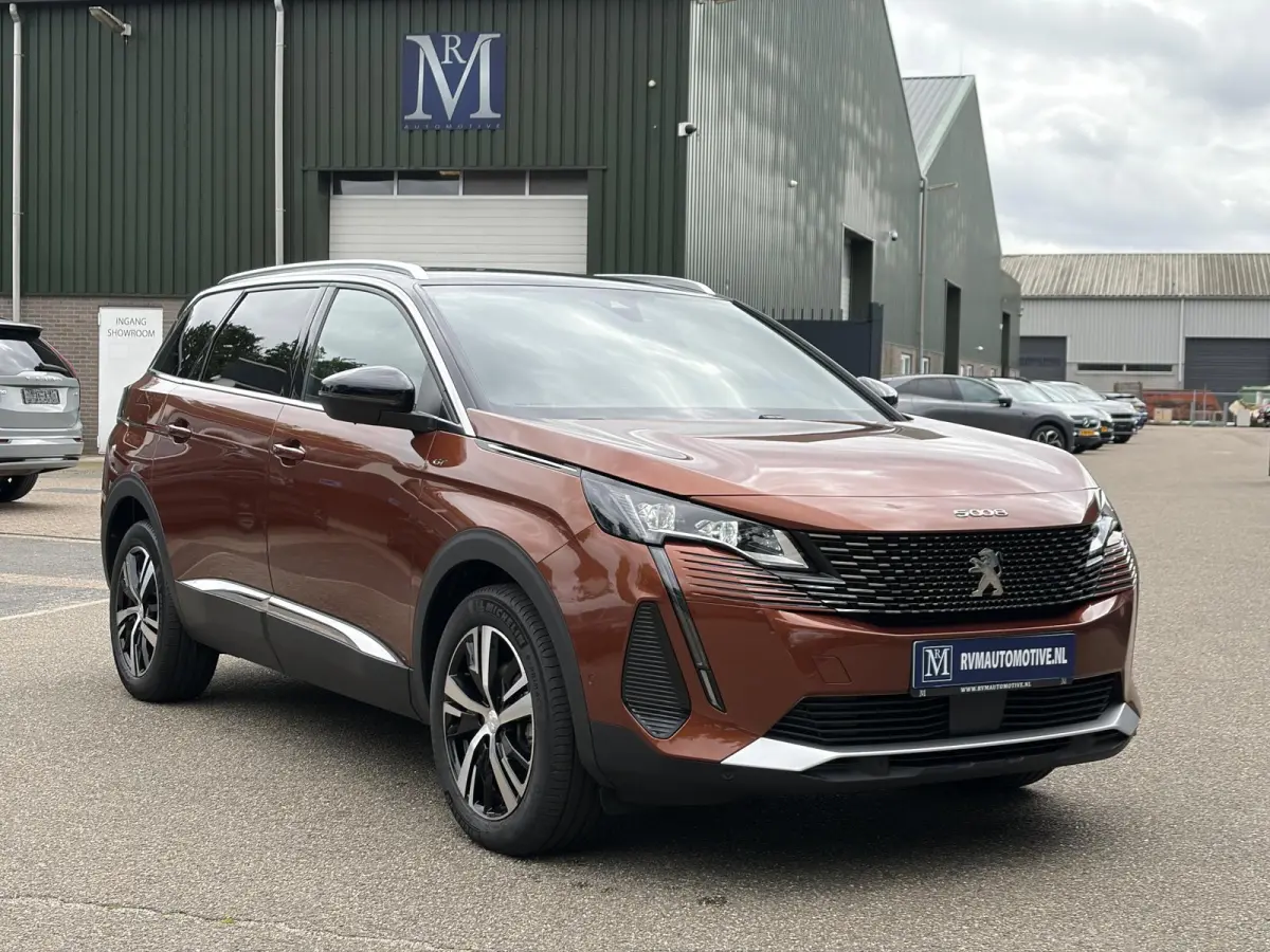 GT HYBRID VAN:33.900,- VOOR:29.877,- UW HERFSTVOORDEEL: 4.023,- | 7 PER. | ADAPT. CRUISE CONTROL | RIJKLAARPRIJS INCL. 12 MND BOVAG GARANTIE|
