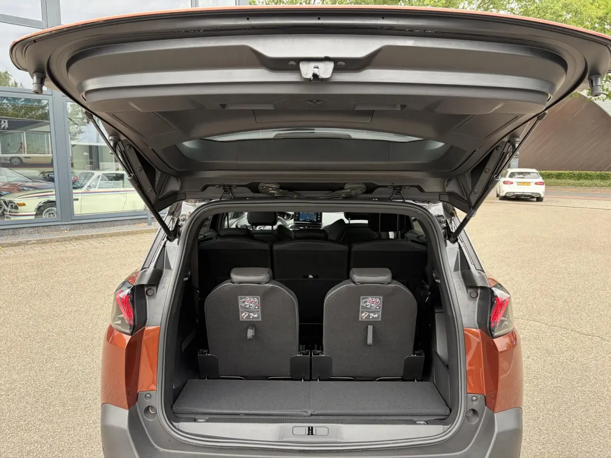 GT HYBRID VAN:33.900,- VOOR:29.877,- UW HERFSTVOORDEEL: 4.023,- | 7 PER. | ADAPT. CRUISE CONTROL | RIJKLAARPRIJS INCL. 12 MND BOVAG GARANTIE|