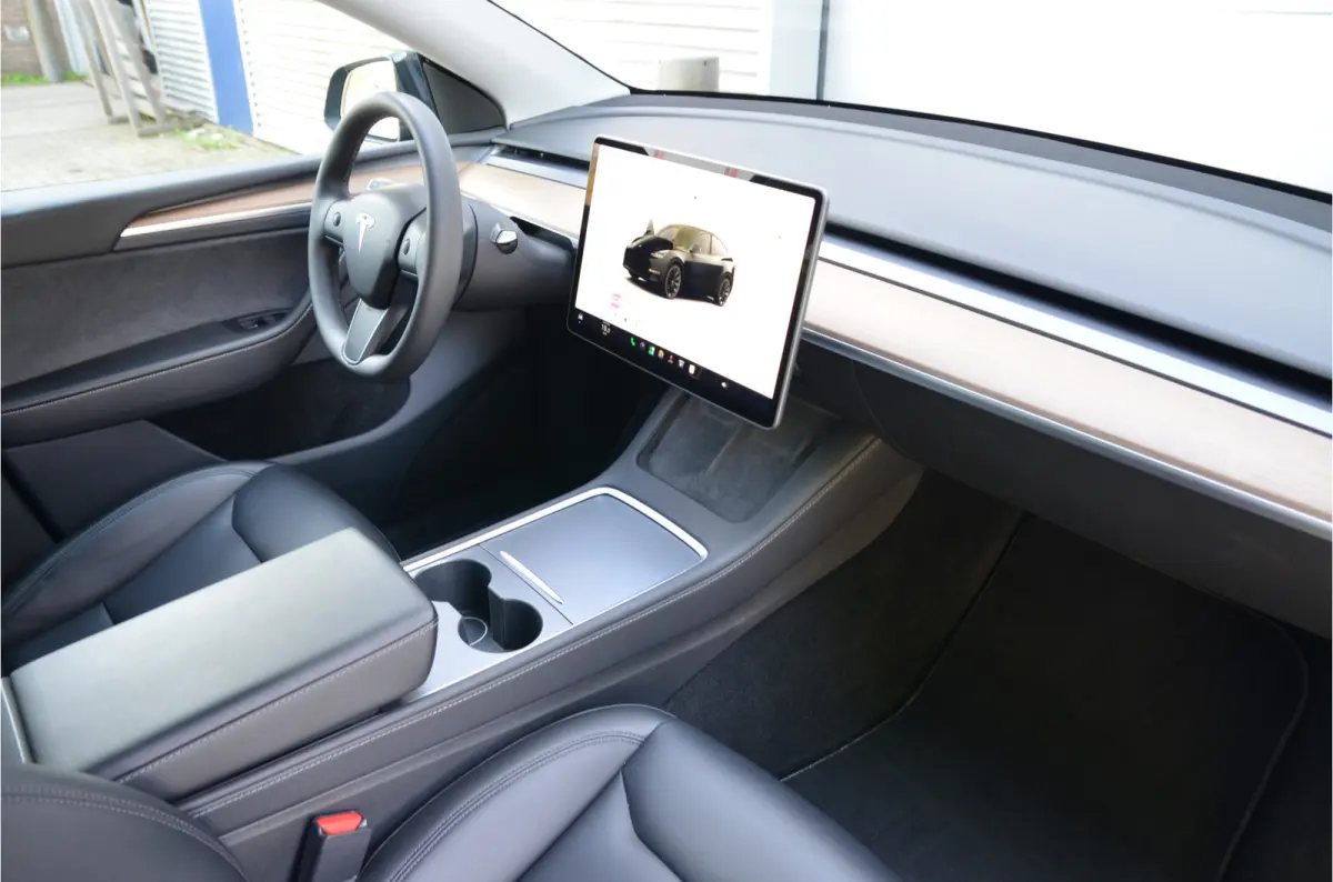 RWD 58 kWh Autopilot3.0, 20" velgen!