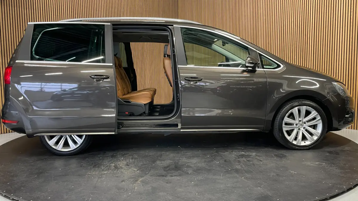 1.4 TSI|7-PERSOONS|AUTOMAAT|LEDER|PANO|STOELVERW.|ELEK.STOELEN+A-KLEP|CAMERA|CRUISE+CLIMA|PDC-A|LMV 18''|NAP|NL-AUTO