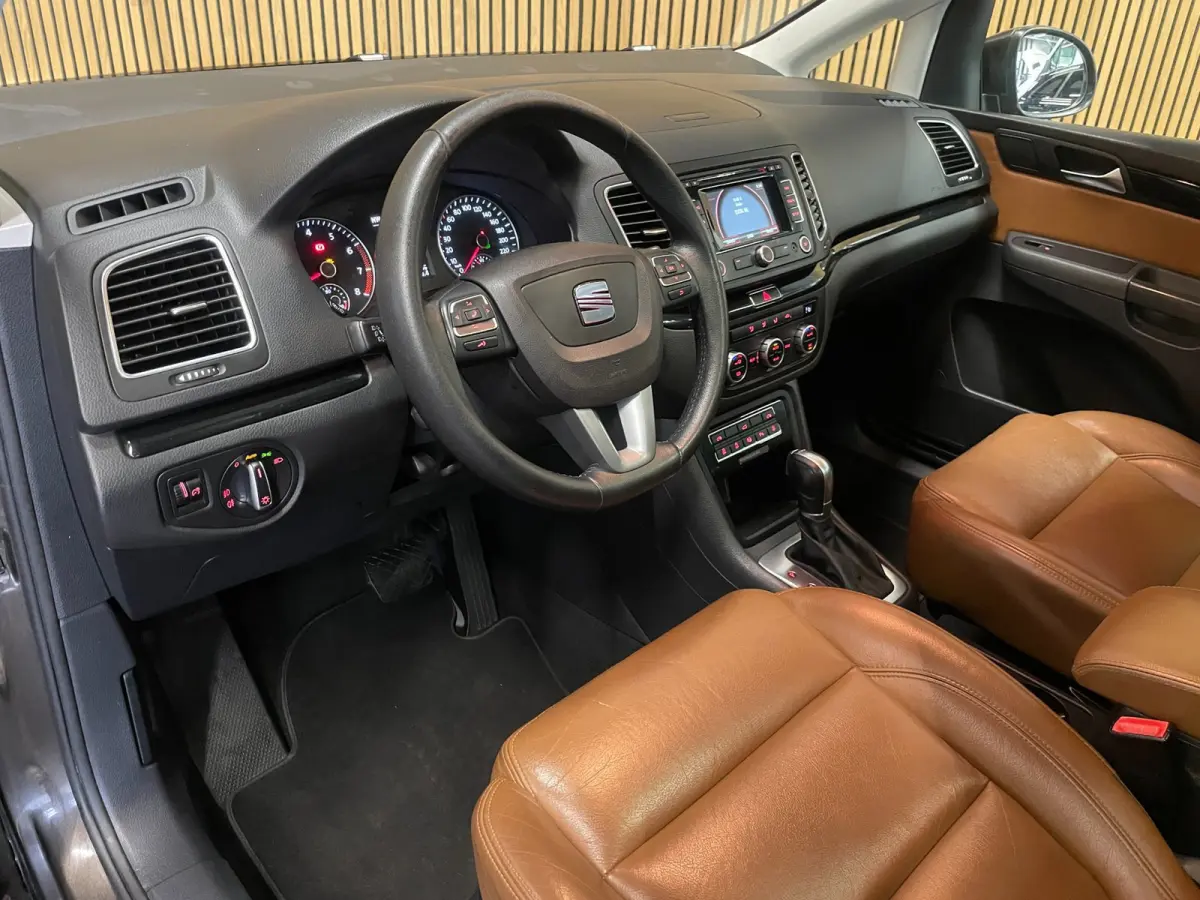 1.4 TSI|7-PERSOONS|AUTOMAAT|LEDER|PANO|STOELVERW.|ELEK.STOELEN+A-KLEP|CAMERA|CRUISE+CLIMA|PDC-A|LMV 18''|NAP|NL-AUTO