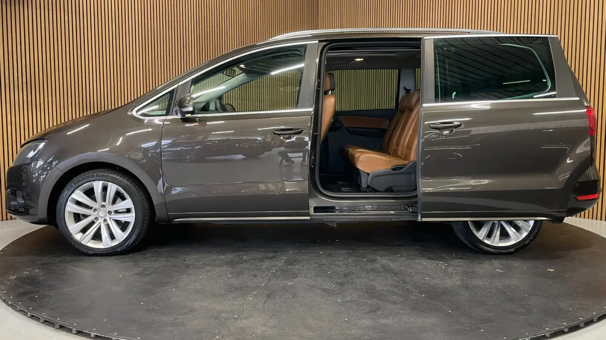 1.4 TSI|7-PERSOONS|AUTOMAAT|LEDER|PANO|STOELVERW.|ELEK.STOELEN+A-KLEP|CAMERA|CRUISE+CLIMA|PDC-A|LMV 18''|NAP|NL-AUTO
