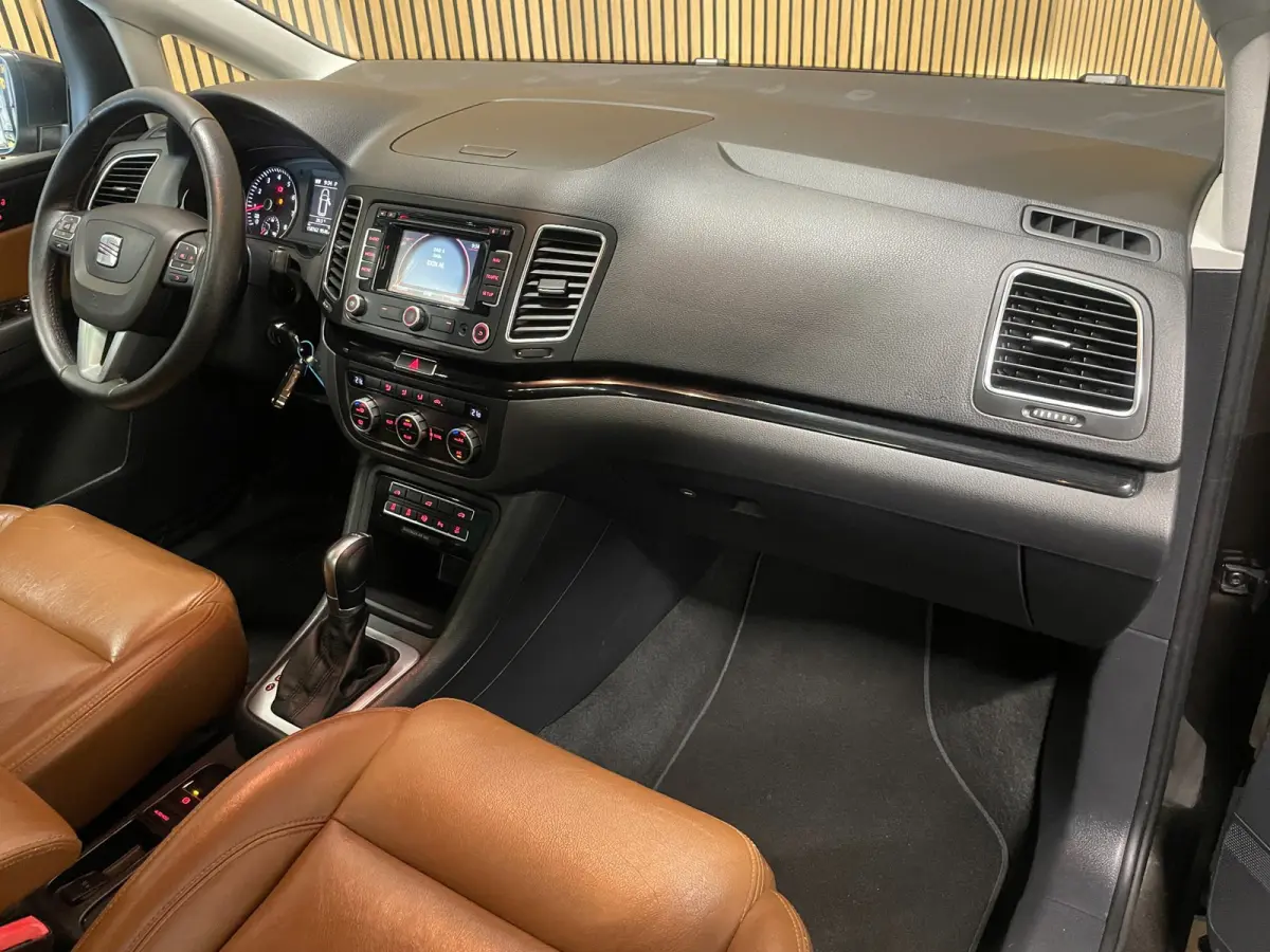 1.4 TSI|7-PERSOONS|AUTOMAAT|LEDER|PANO|STOELVERW.|ELEK.STOELEN+A-KLEP|CAMERA|CRUISE+CLIMA|PDC-A|LMV 18''|NAP|NL-AUTO