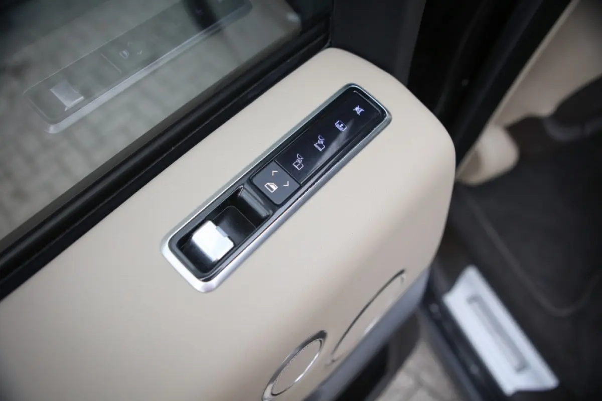 3.0 D300 Vogue | HUD | Matrix LED | ACC | Pano | 360° | Meridian
