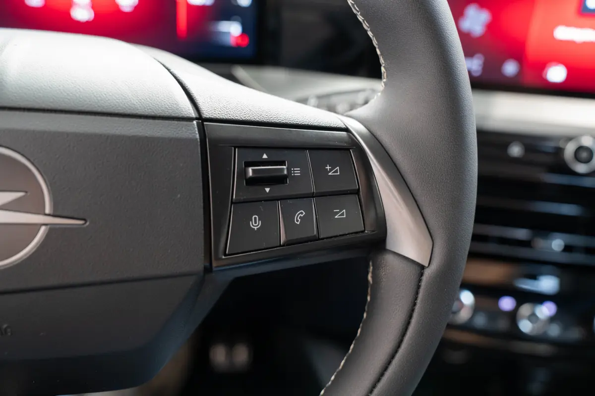 1.2 Turbo Hybrid GS | Tot 8 Jaar Garantie | Camera | Stoel & Stuurverwarming | Adaptive Cruise Controle | Navigatie | Apple Carplay & Android Auto |