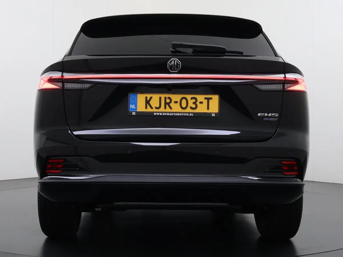1.5 Luxury VAN: € 39.900- VOOR: € 33.330,- UW HERFSTVOORDEEL: € 6.470| ,-PLUG-IN HYBRIDE | 272 PK | NIEUWE AUTO | >1.000 KM TOTAAL BEREIK | 1E REGISTRATIE 03-2026 | 360° CAMERA | ELEK