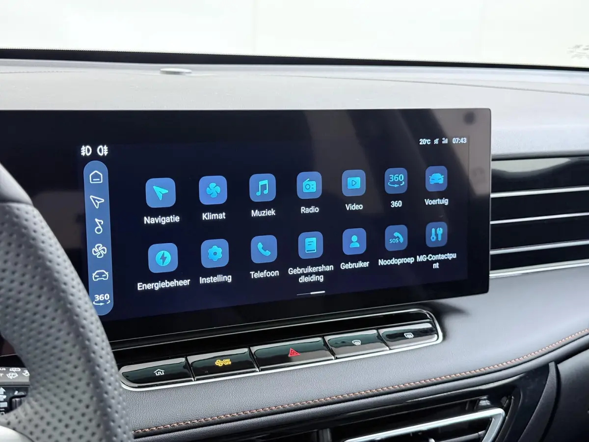 1.5 Luxury VAN: € 39.900- VOOR: € 33.330,- UW HERFSTVOORDEEL: € 6.470| ,-PLUG-IN HYBRIDE | 272 PK | NIEUWE AUTO | >1.000 KM TOTAAL BEREIK | 1E REGISTRATIE 03-2026 | 360° CAMERA | ELEK