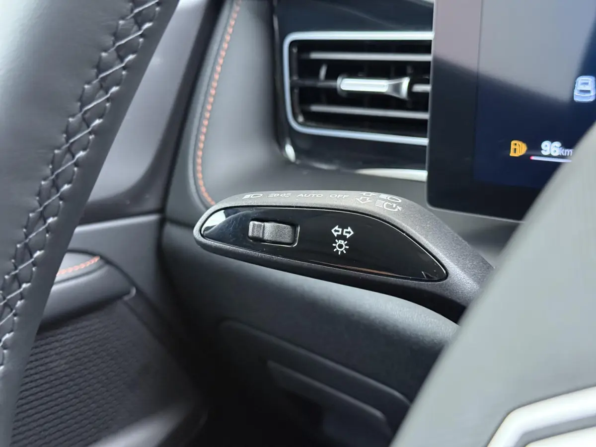 1.5 Luxury VAN: € 39.900- VOOR: € 33.330,- UW HERFSTVOORDEEL: € 6.470| ,-PLUG-IN HYBRIDE | 272 PK | NIEUWE AUTO | >1.000 KM TOTAAL BEREIK | 1E REGISTRATIE 03-2026 | 360° CAMERA | ELEK